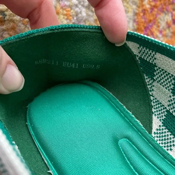 NEW- Women’s size 9.5 (Euro size 41) green flat slip-on shoes. Squishy insole! - Picture 4 of 6